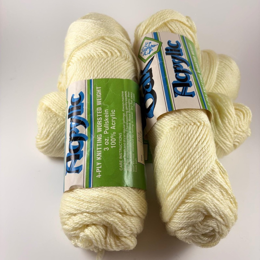 Vintage Green Oak Yellow Acrylic Yarn 4-Ply Worsted Weight 3oz Pullskein (4)